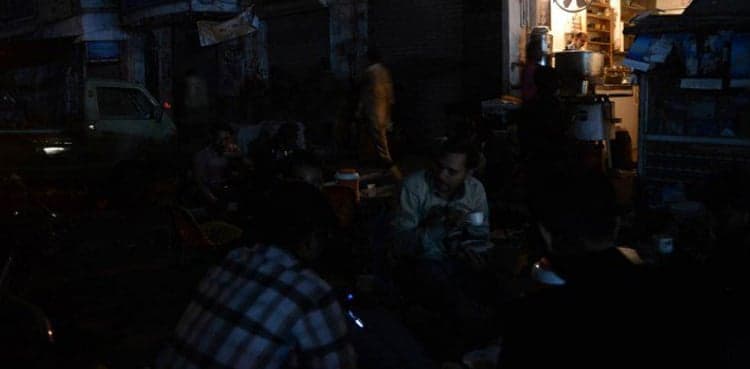 No relief for Karachiites as prolonged power cuts continue in several areas
