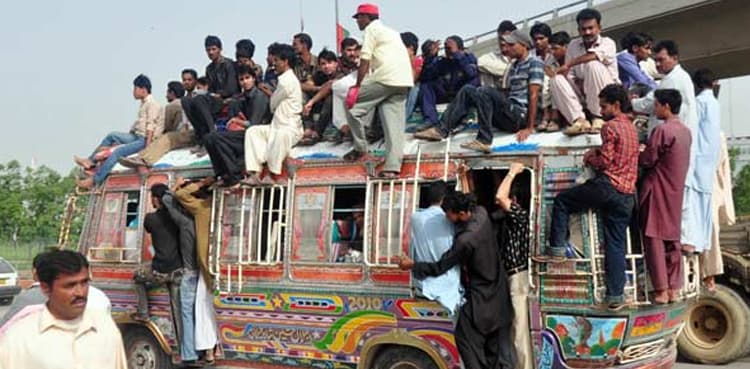 Karachi transporters threaten to go on strike over CNG closure