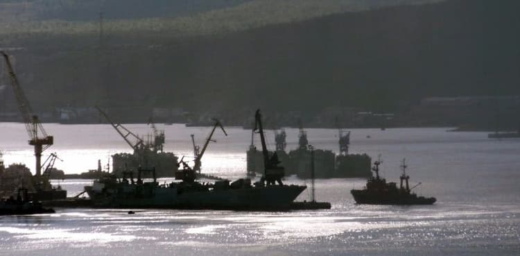 14 crew killed in fire on Russian submersible