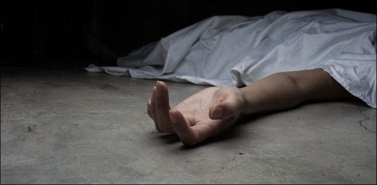 One killed, three injured in clash between two groups in Karachi