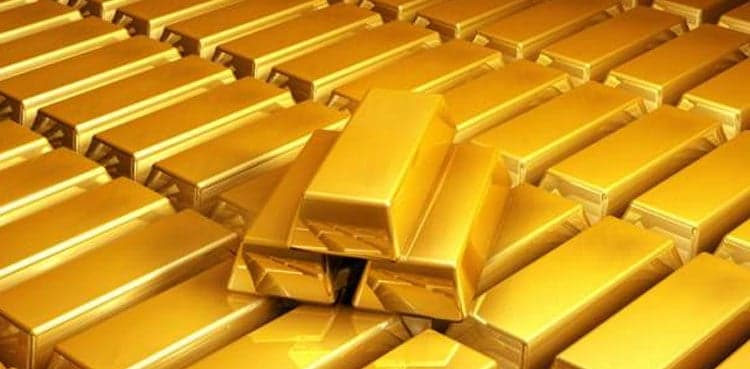 Gold price rises by Rs700 per tola in domestic market