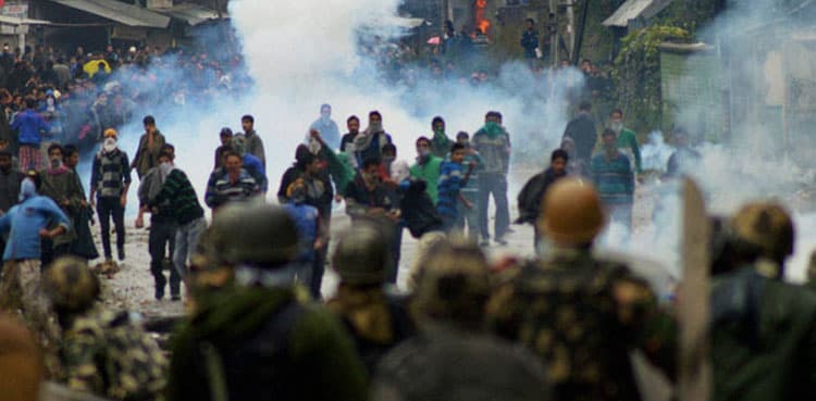 Indian forces fire tear gas at protesters in Occupied Kashmir