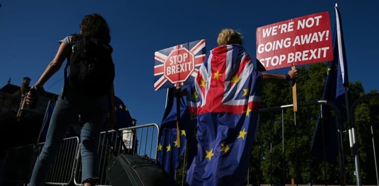 Court bids launched to stop Johnson suspending UK parliament