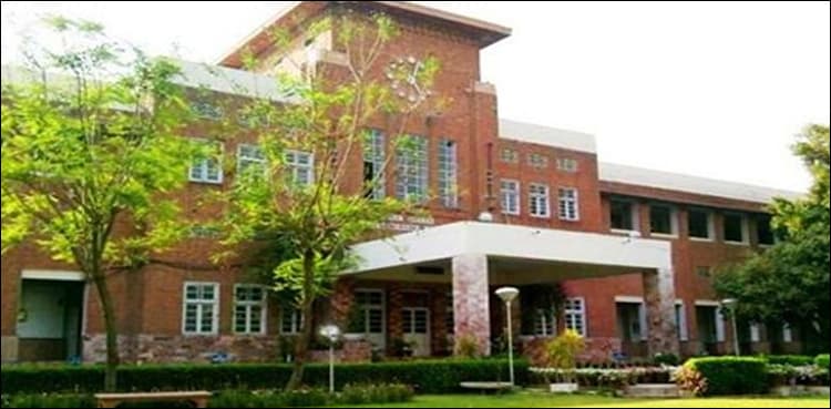 Fatima Jinnah Medical University, UK varsity sign MoU for research collaboration    