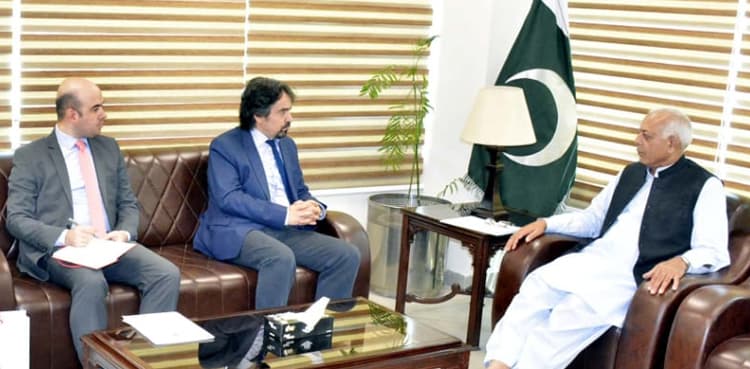 Pakistan, Turkey agree to intensify cooperation in aviation field   