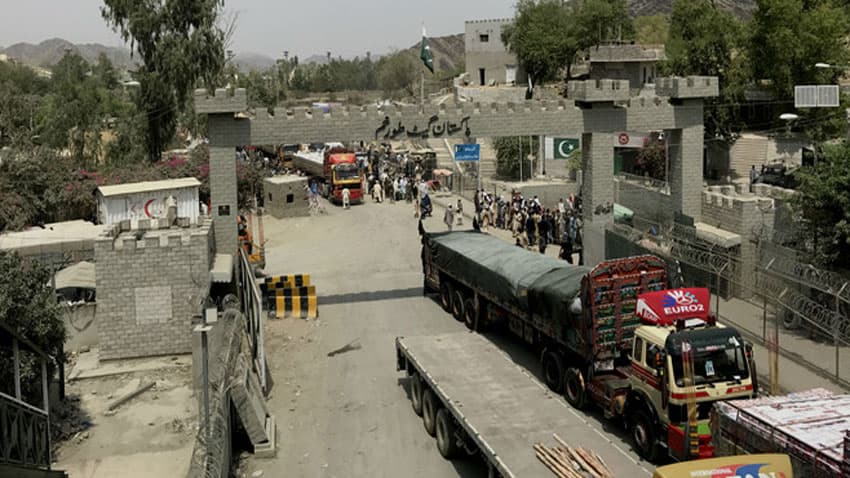 Pak-Afghan border to remain open for trade around the clock