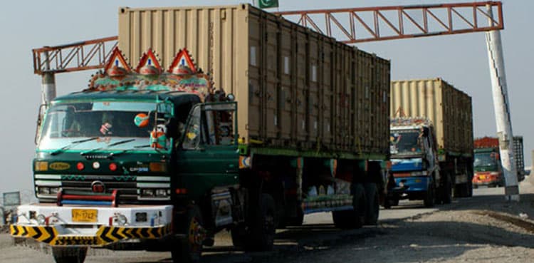Canal protests hit petroleum supply, commodities exports