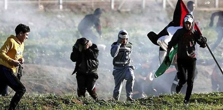 Two Palestinian teenagers martyred by Israeli troops at Gaza border