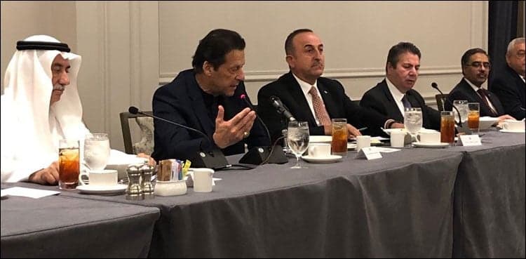 Int’l community failed in acting according to expectations on Kashmir: PM Khan