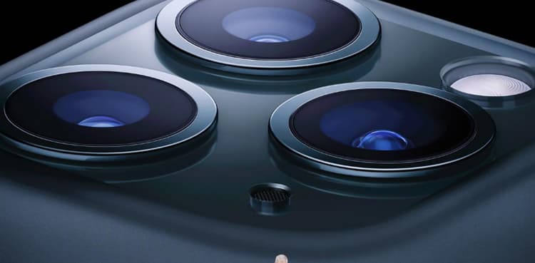 Apple's new iPhones shift smartphone camera battleground to AI