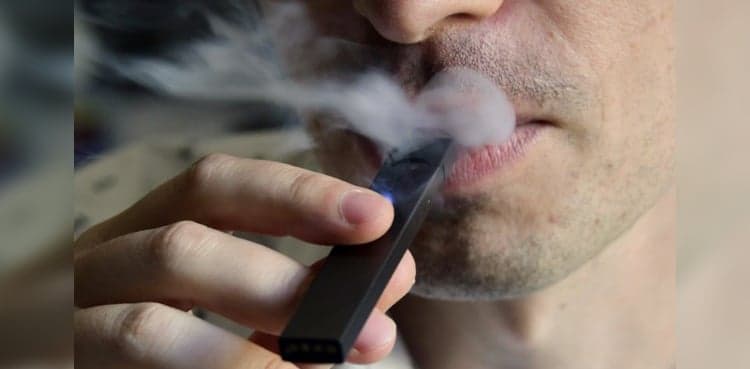 UK to ban disposable vapes