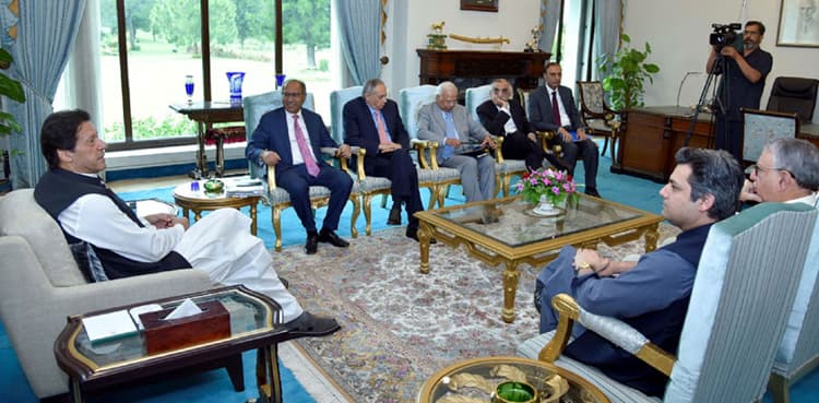 PM Imran reviews economic situation of country   