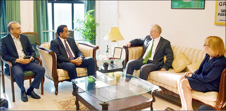 US delegation briefed on govt initiatives to tackle clime change impact
