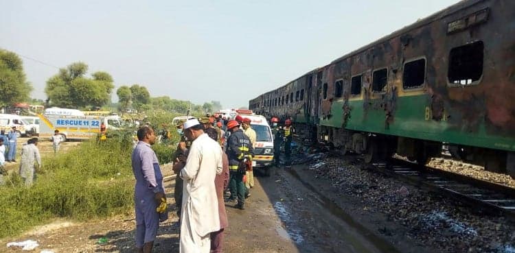 Pakistan Railways submits Tezgam inferno inquiry report in IHC