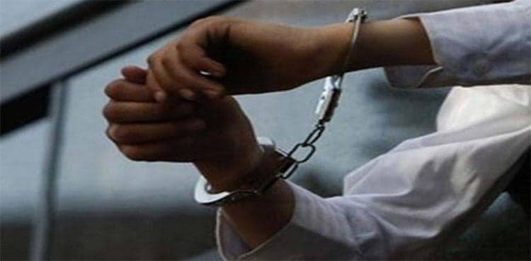 Man lands into prison over manhandling traffic cop in Lahore