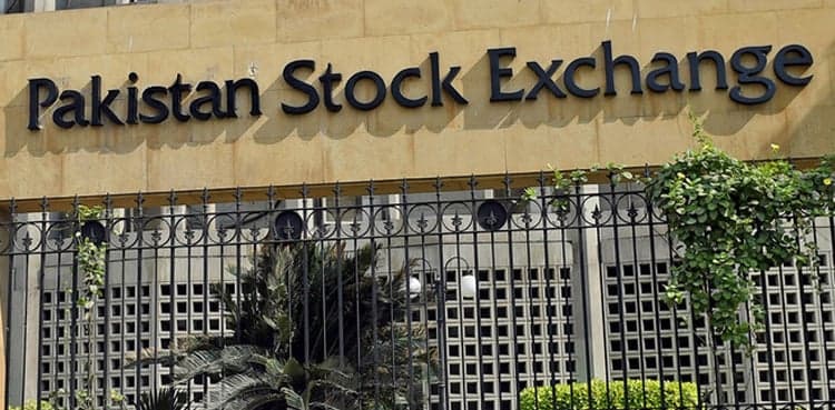 Bloomberg report terms Pakistan's stocks 'world-beating'