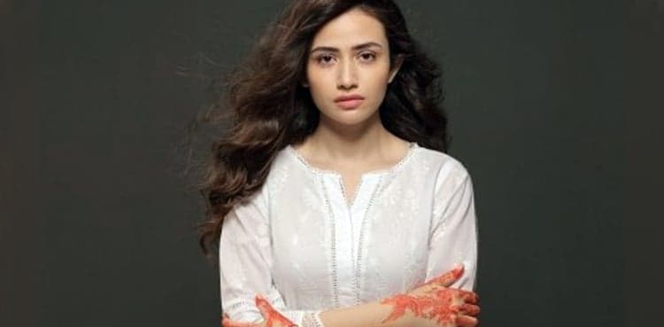 Sana Javed shares struggle of playing rape survivor in Ruswai