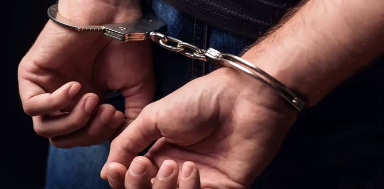Prisoner cuts handcuffs, escapes police custody in Karachi
