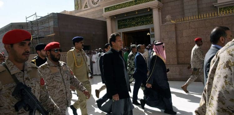 PM Imran Khan pays his respects at Roza-e-Rasool (SAWW)