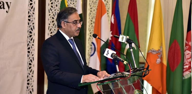 Pakistan reaffirms resolve to fight poverty, illiteracy and disease under SAARC