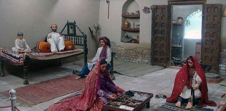 Sindh Culture Day being celebrated today, world's longest Ajrak unveiled