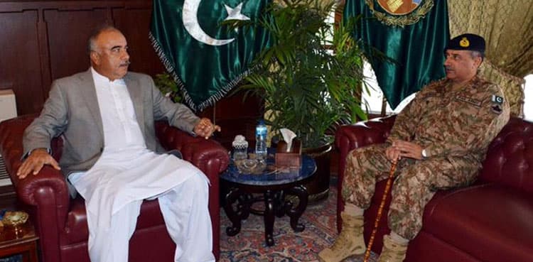 KP governor pays rich tribute to Army for maintaining peace in country