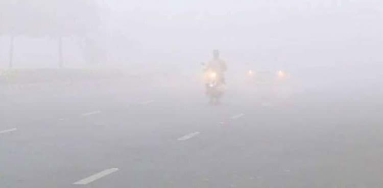 Fog engulfs motorways, highways, disrupts road travel
