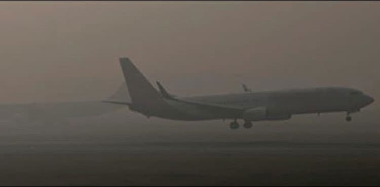 Dense fog disrupts flight operations in Punjab, KP