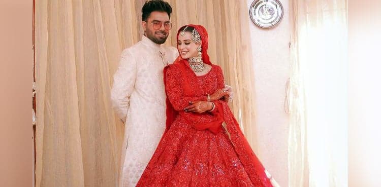 Iqra Aziz changes name on Instagram after marrying Yasir Hussain