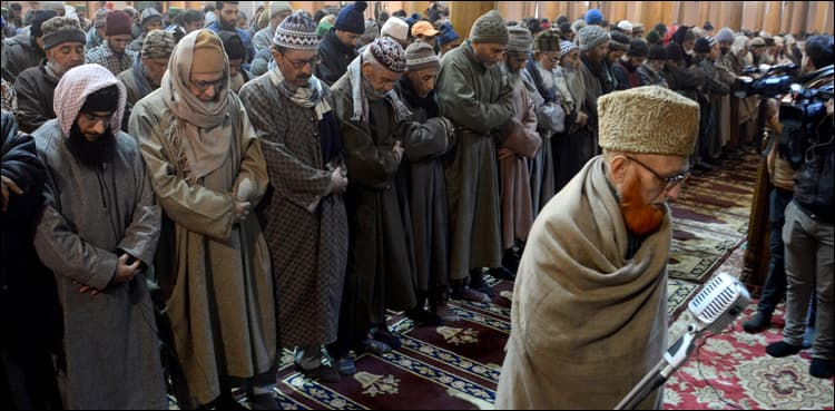 Friday prayers held at Indian-occupied Kashmir's grand mosque after four months