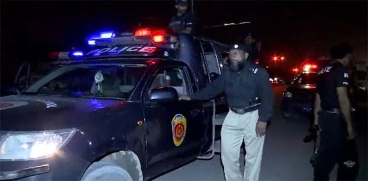 Mob thrashes two brothers over allegations of theft in Karachi