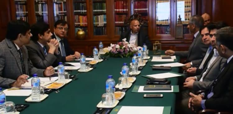 Rural areas on priority for installation of new filtration plants: Governor Punjab