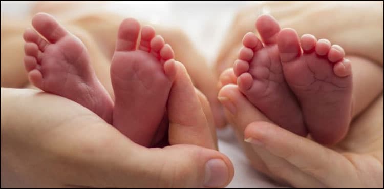 WATCH: Twins born in different decades surprise all!