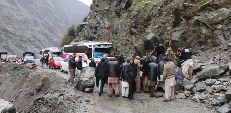 Gilgit-Skardu road blocked due to landslides