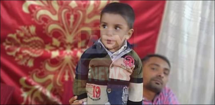 Burqa-clad woman abducts minor boy at Karachi park