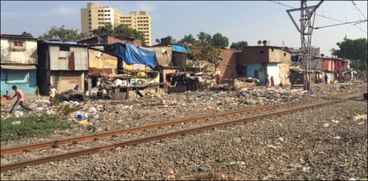 Evacuation orders issued to settlers living on Railways land in Karachi