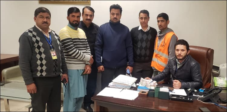 CAA porter returns bag of valuables to owner