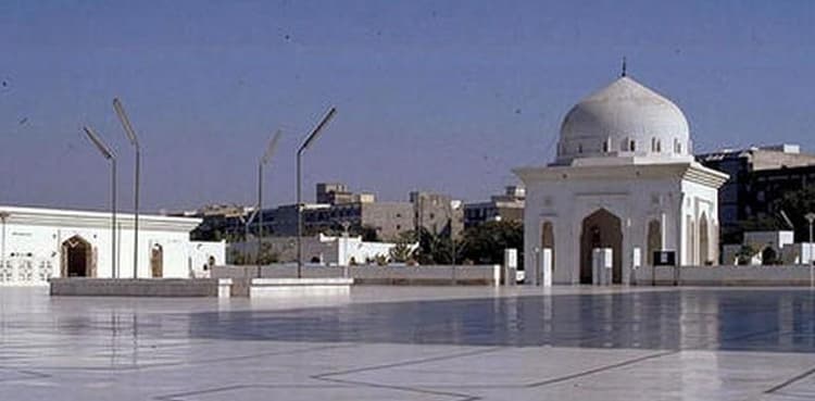 Sindh govt issues coronavirus advisory for mosques, shrines  