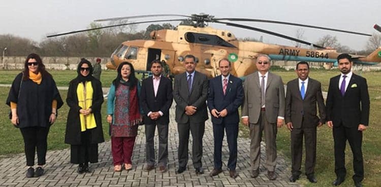 OIC delegation visits LoC, briefed over Indian ceasefire violations