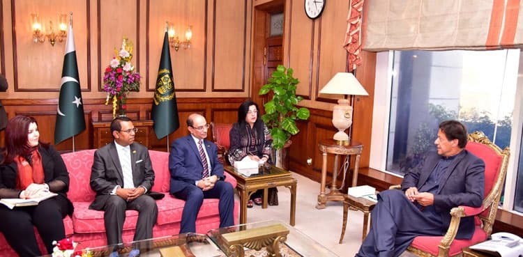 OIC SG's special envoy on Kashmir meets PM Imran Khan