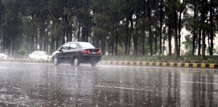 Islamabad- Peshawar motorway closed for traffic due to heavy rain