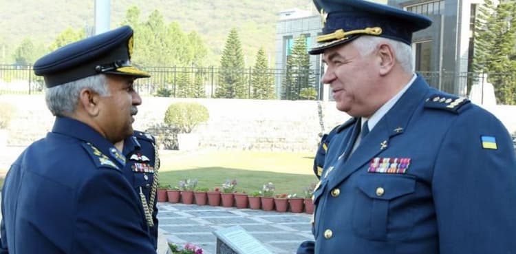 Ukraine's air chief visits PAF Headquarters