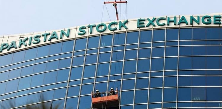 Economic experts express fear of rise in current account deficit up to 9.6 pc