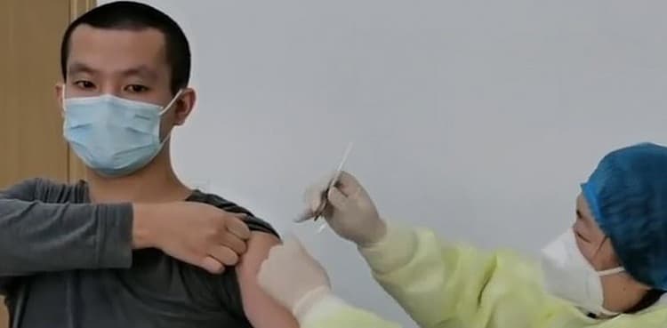 First volunteers receiving potential coronavirus vaccine in good health