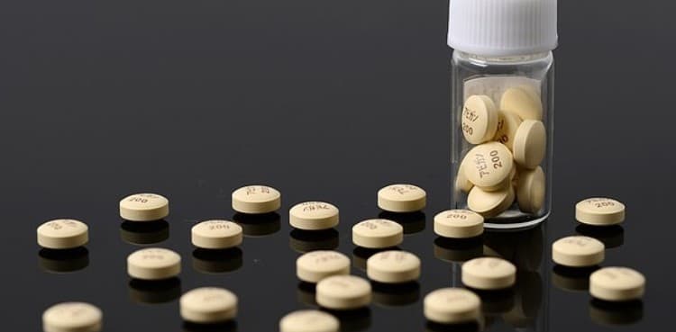 WHO halts hydroxychloroquine, HIV drugs in COVID trials after failure to reduce death