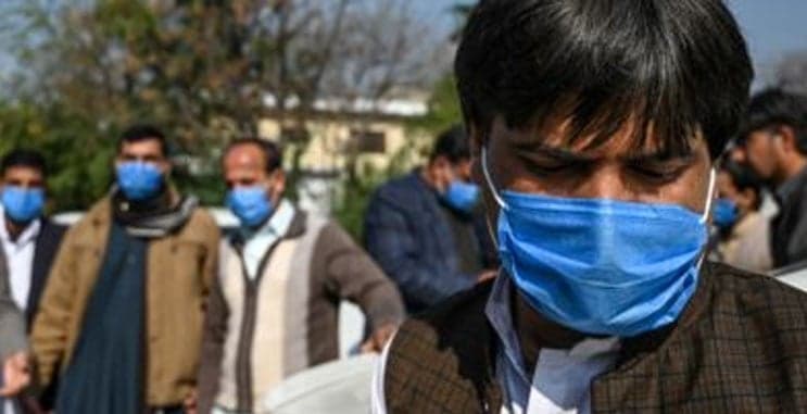 Wearing masks at crowded public places mandatory now: SAPM Zafar Mirza