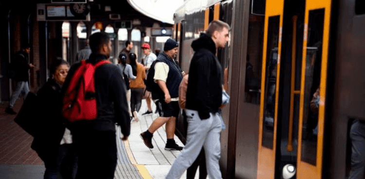 Nearly 600,000 Australians lose jobs as virus lockdown bites
