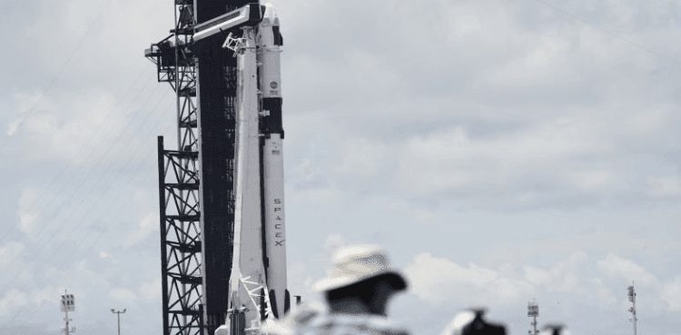 'No decision' on next launch attempt for historic SpaceX-NASA mission