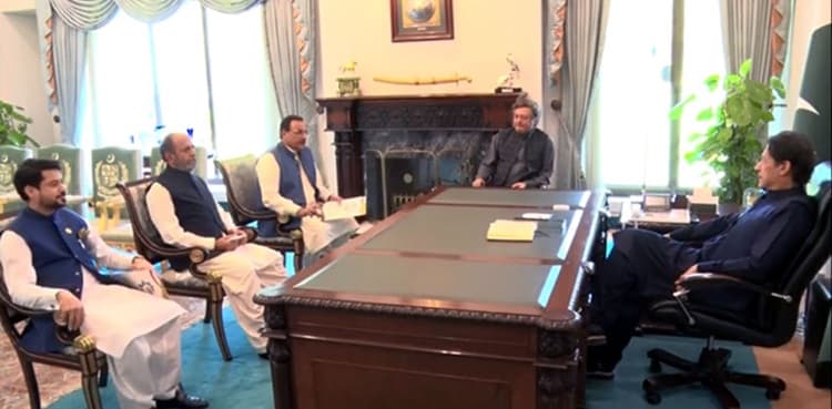 PM directs industrialists to ensure protection of employees against Covid-19