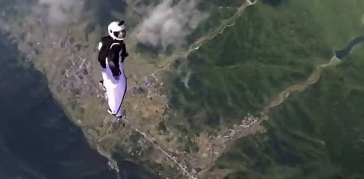 Horrific: Final moments of female wingsuit flyer captured on camera   